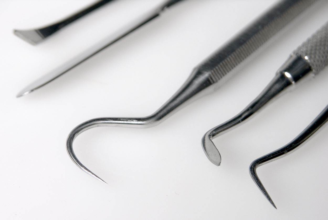 What Is The Tool Dentist Use To Remove Plaque
